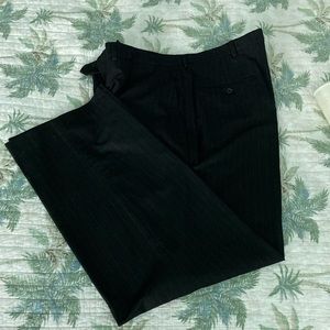 Haggar men’s dress slacks, size 40x32, black pinstripe.